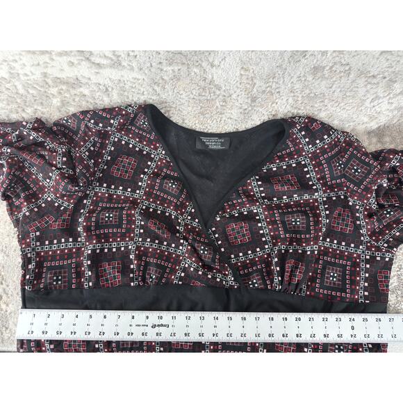 New York City Design Co Plus Size 24 Geometric Knee Length Shift Dress V Neck - Picture 6 of 7